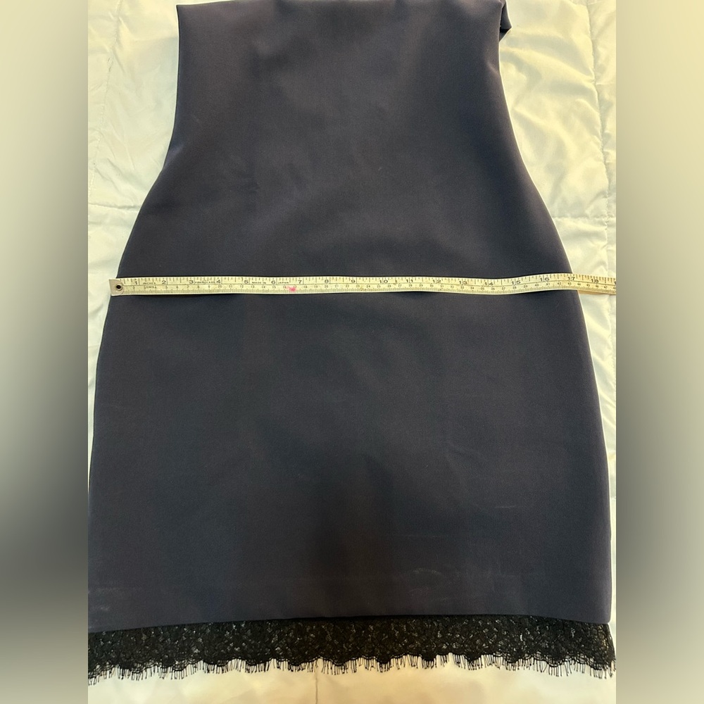 Alice + Olivia Leigh Low Cross Back Fitted Dress with lace hem NWT 6 - Picture 14 of 16